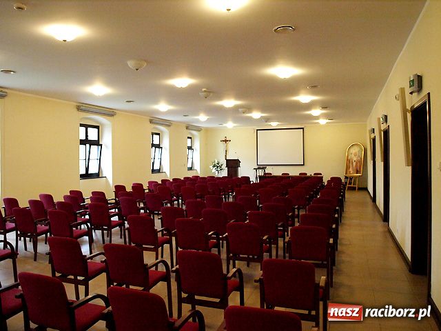 Zdjęcie w galerii na portalu naszraciborz.pl: Stare opactwo odzyskuje blask wiadomości z regionu