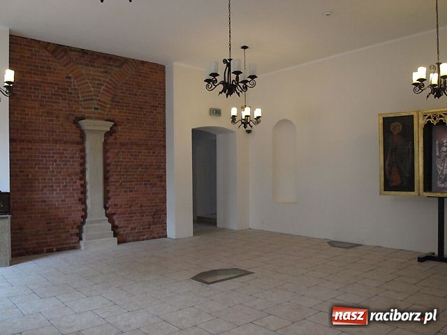 Zdjęcie w galerii na portalu naszraciborz.pl: Stare opactwo odzyskuje blask wiadomości z regionu