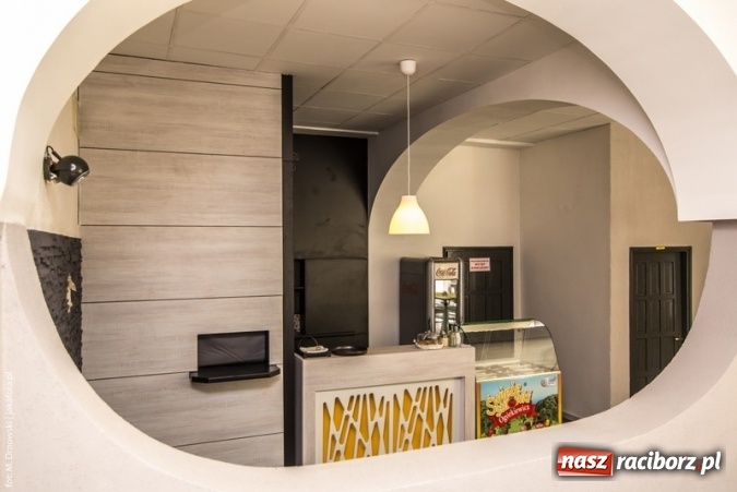 Zdjęcie w galerii na portalu naszraciborz.pl: Po staremu, ale w nowym odnowionym wydaniu, w Restauracji Żurek wiadomości z regionu