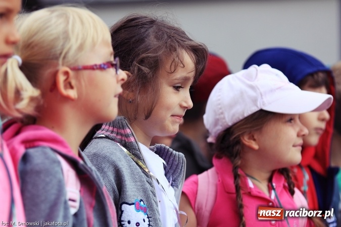 Zdjęcie w galerii na portalu naszraciborz.pl: Uczniowie ze Szkoły Podstawowej nr 1 pomagają w budowie szkoły w Nepalu wiadomości z regionu