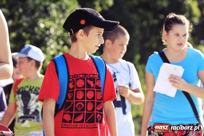 Zdjęcie w galerii na portalu naszraciborz.pl: Uczniowie ze Szkoły Podstawowej nr 1 pomagają w budowie szkoły w Nepalu wiadomości z regionu