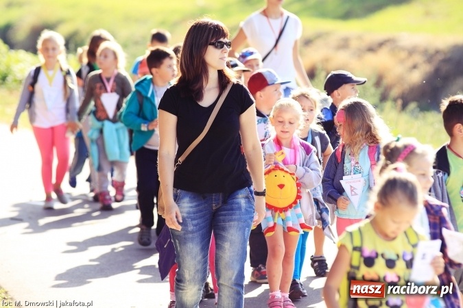 Zdjęcie w galerii na portalu naszraciborz.pl: Uczniowie ze Szkoły Podstawowej nr 1 pomagają w budowie szkoły w Nepalu wiadomości z regionu