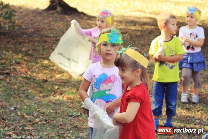 Zdjęcie w galerii na portalu naszraciborz.pl: Sprzątanie świata - uczniowie raciborskich szkół włączyli się w akcję  wiadomości z regionu