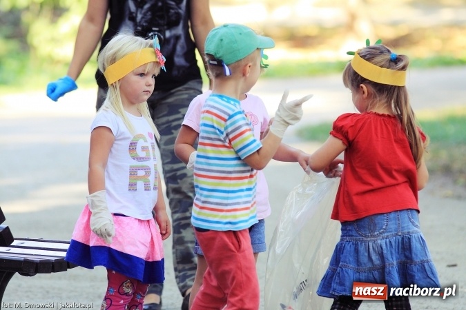 Zdjęcie w galerii na portalu naszraciborz.pl: Sprzątanie świata - uczniowie raciborskich szkół włączyli się w akcję  wiadomości z regionu