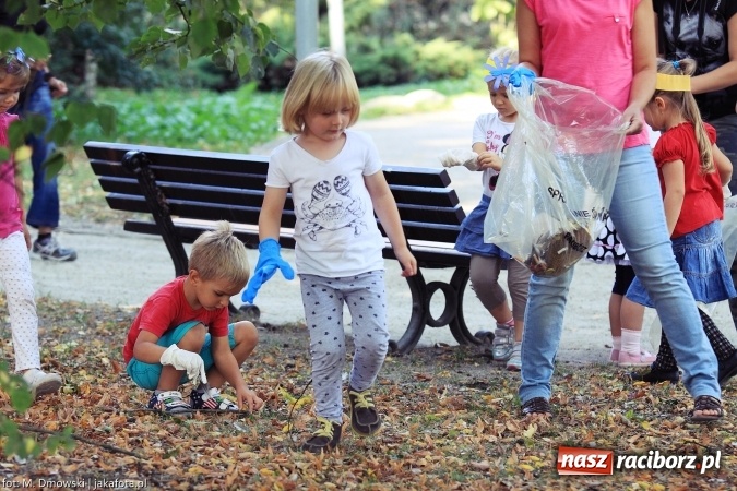 Zdjęcie w galerii na portalu naszraciborz.pl: Sprzątanie świata - uczniowie raciborskich szkół włączyli się w akcję  wiadomości z regionu