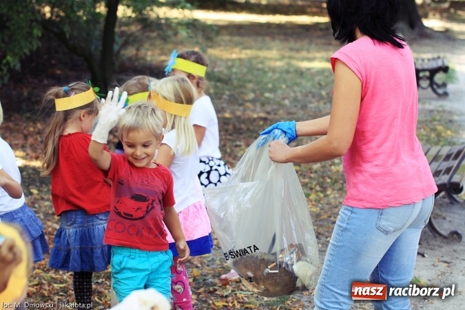 Zdjęcie w galerii na portalu naszraciborz.pl: Sprzątanie świata - uczniowie raciborskich szkół włączyli się w akcję  wiadomości z regionu
