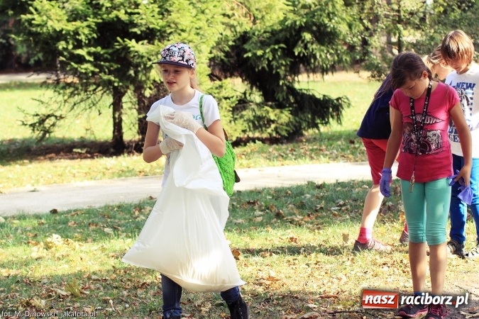 Zdjęcie w galerii na portalu naszraciborz.pl: Sprzątanie świata - uczniowie raciborskich szkół włączyli się w akcję  wiadomości z regionu