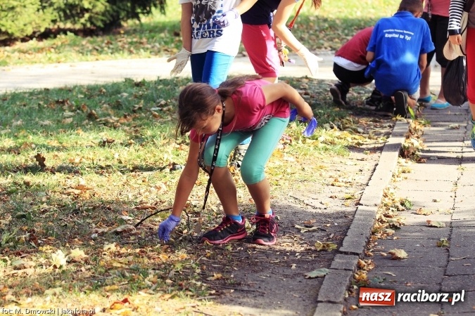 Zdjęcie w galerii na portalu naszraciborz.pl: Sprzątanie świata - uczniowie raciborskich szkół włączyli się w akcję  wiadomości z regionu