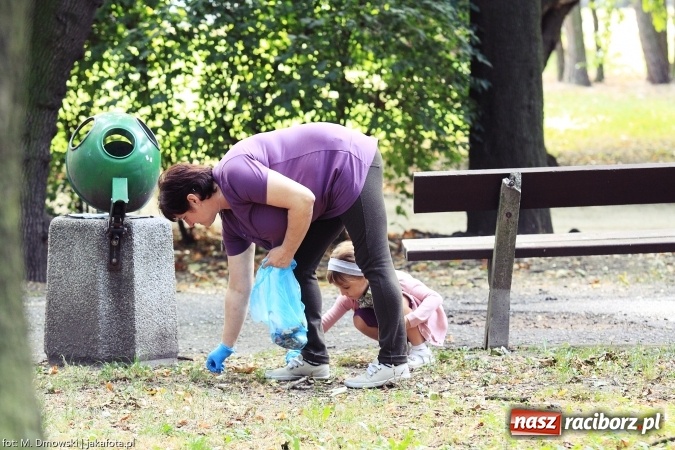 Zdjęcie w galerii na portalu naszraciborz.pl: Sprzątanie świata - uczniowie raciborskich szkół włączyli się w akcję  wiadomości z regionu