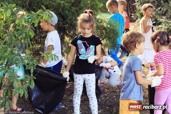 Zdjęcie w galerii na portalu naszraciborz.pl: Sprzątanie świata - uczniowie raciborskich szkół włączyli się w akcję  wiadomości z regionu