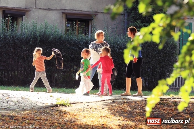 Zdjęcie w galerii na portalu naszraciborz.pl: Sprzątanie świata - uczniowie raciborskich szkół włączyli się w akcję  wiadomości z regionu