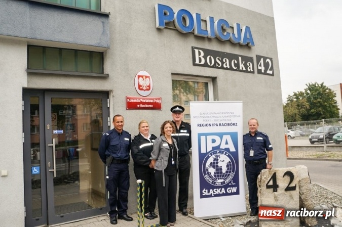 Zdjęcie w galerii na portalu naszraciborz.pl: Angielscy policjanci z wizytą w raciborskiej komendzie  wiadomości z regionu