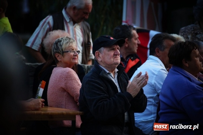 Zdjęcie w galerii na portalu naszraciborz.pl: Raciborzanie żegnali lato z Romami wiadomości z regionu