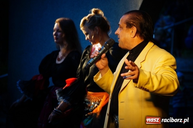 Zdjęcie w galerii na portalu naszraciborz.pl: Raciborzanie żegnali lato z Romami wiadomości z regionu