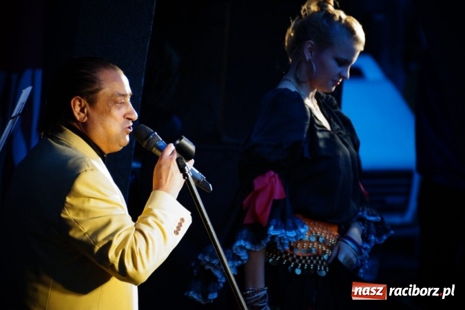 Zdjęcie w galerii na portalu naszraciborz.pl: Raciborzanie żegnali lato z Romami wiadomości z regionu