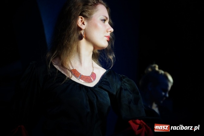 Zdjęcie w galerii na portalu naszraciborz.pl: Raciborzanie żegnali lato z Romami wiadomości z regionu