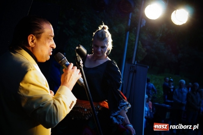 Zdjęcie w galerii na portalu naszraciborz.pl: Raciborzanie żegnali lato z Romami wiadomości z regionu