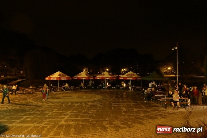 Zdjęcie w galerii na portalu naszraciborz.pl: Cóż to się dzieje. Wszystko się chwieje. To świat się śmieje Gipsy. Boys w Raciborzu wiadomości z regionu