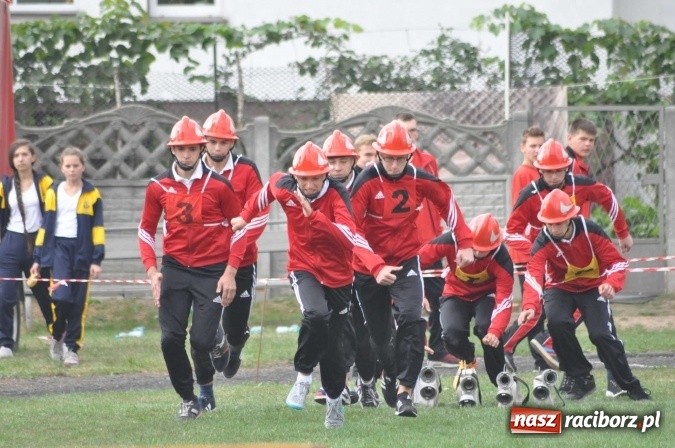 Zdjęcie w galerii na portalu naszraciborz.pl: Roszków, Pietraszyn, Sławików i Markowice triumfatorami powiatowych zawodów sportowo-pożarniczych wiadomości z regionu