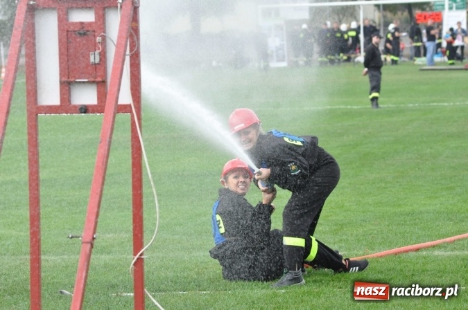 Zdjęcie w galerii na portalu naszraciborz.pl: Roszków, Pietraszyn, Sławików i Markowice triumfatorami powiatowych zawodów sportowo-pożarniczych wiadomości z regionu