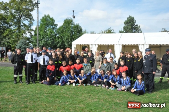 Zdjęcie w galerii na portalu naszraciborz.pl: Roszków, Pietraszyn, Sławików i Markowice triumfatorami powiatowych zawodów sportowo-pożarniczych wiadomości z regionu