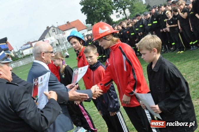 Zdjęcie w galerii na portalu naszraciborz.pl: Roszków, Pietraszyn, Sławików i Markowice triumfatorami powiatowych zawodów sportowo-pożarniczych wiadomości z regionu