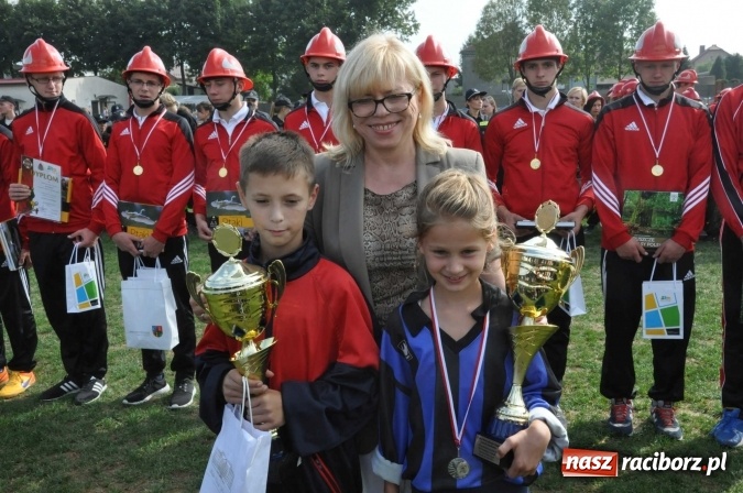 Zdjęcie w galerii na portalu naszraciborz.pl: Roszków, Pietraszyn, Sławików i Markowice triumfatorami powiatowych zawodów sportowo-pożarniczych wiadomości z regionu