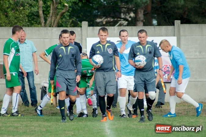 Zdjęcie w galerii na portalu naszraciborz.pl: Dwa do zera, Lyski po mękach żegnają outsidera wiadomości z regionu