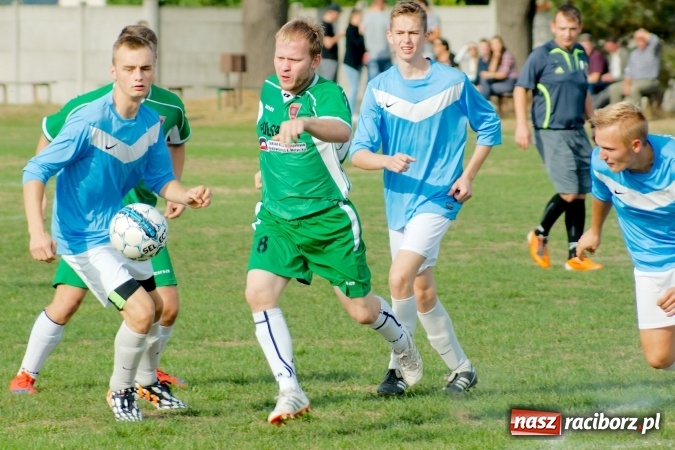 Zdjęcie w galerii na portalu naszraciborz.pl: Dwa do zera, Lyski po mękach żegnają outsidera wiadomości z regionu