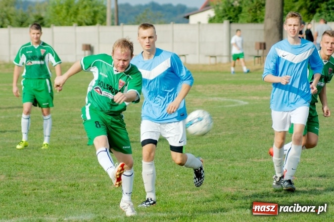 Zdjęcie w galerii na portalu naszraciborz.pl: Dwa do zera, Lyski po mękach żegnają outsidera wiadomości z regionu