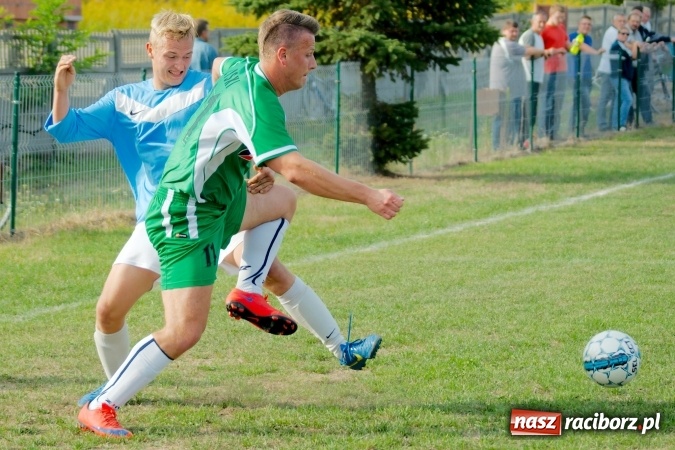 Zdjęcie w galerii na portalu naszraciborz.pl: Dwa do zera, Lyski po mękach żegnają outsidera wiadomości z regionu