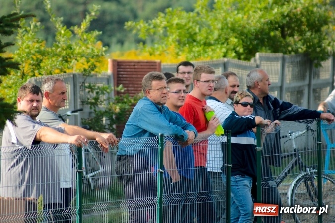 Zdjęcie w galerii na portalu naszraciborz.pl: Dwa do zera, Lyski po mękach żegnają outsidera wiadomości z regionu