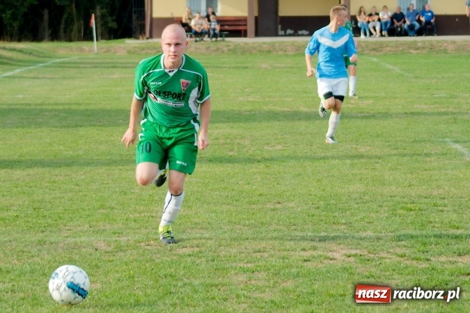 Zdjęcie w galerii na portalu naszraciborz.pl: Dwa do zera, Lyski po mękach żegnają outsidera wiadomości z regionu