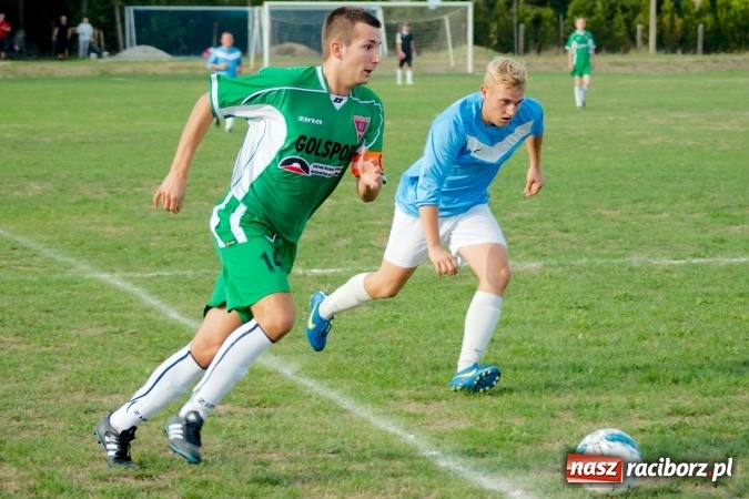 Zdjęcie w galerii na portalu naszraciborz.pl: Dwa do zera, Lyski po mękach żegnają outsidera wiadomości z regionu