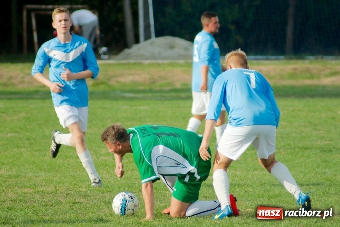 Zdjęcie w galerii na portalu naszraciborz.pl: Dwa do zera, Lyski po mękach żegnają outsidera wiadomości z regionu