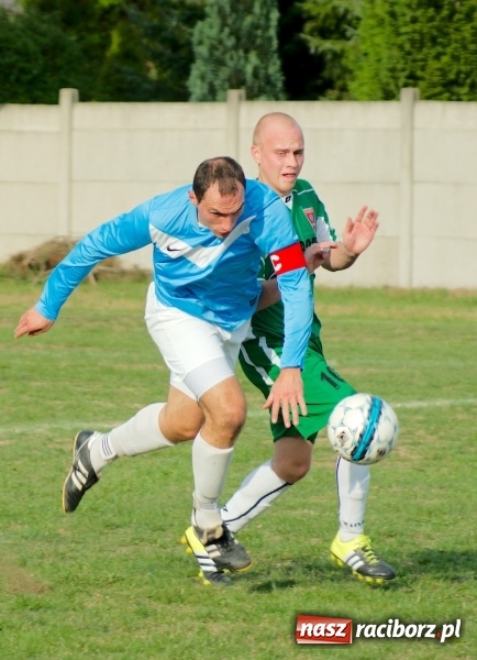 Zdjęcie w galerii na portalu naszraciborz.pl: Dwa do zera, Lyski po mękach żegnają outsidera wiadomości z regionu