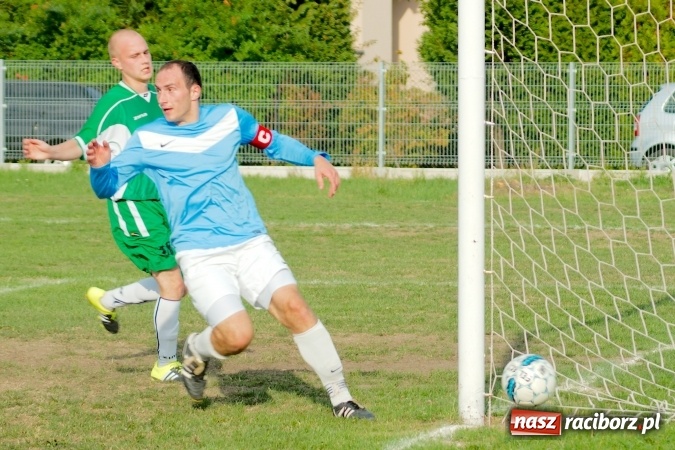 Zdjęcie w galerii na portalu naszraciborz.pl: Dwa do zera, Lyski po mękach żegnają outsidera wiadomości z regionu