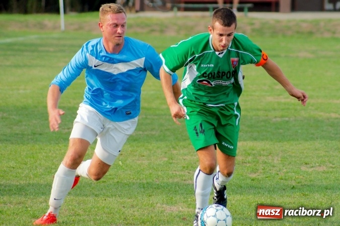 Zdjęcie w galerii na portalu naszraciborz.pl: Dwa do zera, Lyski po mękach żegnają outsidera wiadomości z regionu