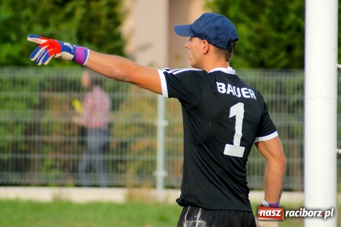 Zdjęcie w galerii na portalu naszraciborz.pl: Dwa do zera, Lyski po mękach żegnają outsidera wiadomości z regionu