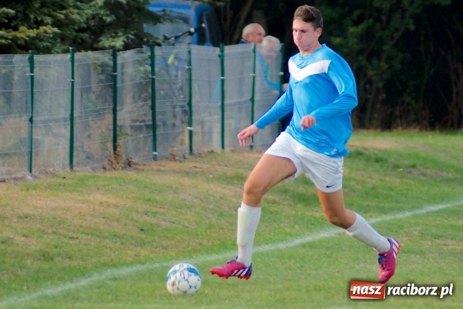 Zdjęcie w galerii na portalu naszraciborz.pl: Dwa do zera, Lyski po mękach żegnają outsidera wiadomości z regionu