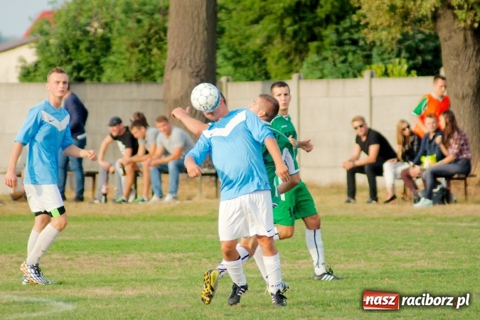 Zdjęcie w galerii na portalu naszraciborz.pl: Dwa do zera, Lyski po mękach żegnają outsidera wiadomości z regionu