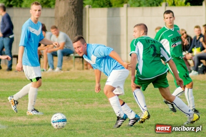 Zdjęcie w galerii na portalu naszraciborz.pl: Dwa do zera, Lyski po mękach żegnają outsidera wiadomości z regionu