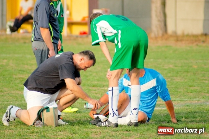 Zdjęcie w galerii na portalu naszraciborz.pl: Dwa do zera, Lyski po mękach żegnają outsidera wiadomości z regionu