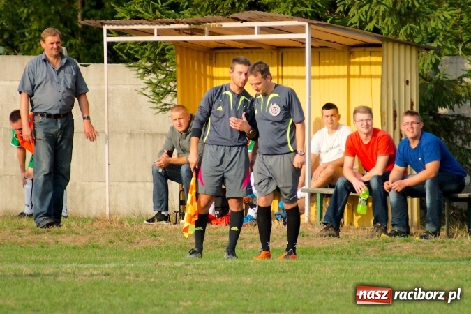 Zdjęcie w galerii na portalu naszraciborz.pl: Dwa do zera, Lyski po mękach żegnają outsidera wiadomości z regionu