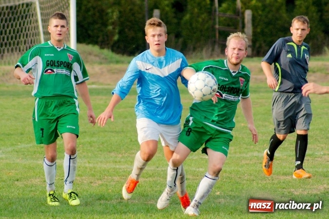 Zdjęcie w galerii na portalu naszraciborz.pl: Dwa do zera, Lyski po mękach żegnają outsidera wiadomości z regionu