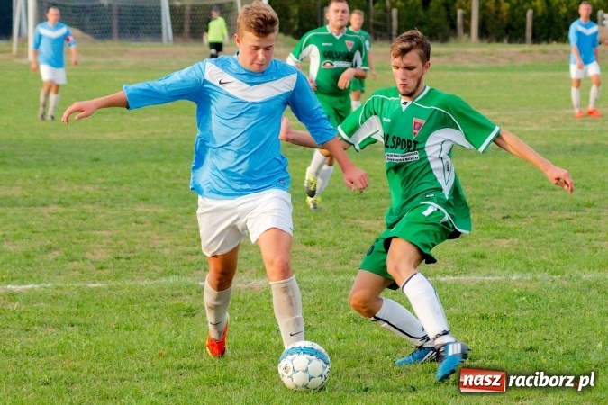 Zdjęcie w galerii na portalu naszraciborz.pl: Dwa do zera, Lyski po mękach żegnają outsidera wiadomości z regionu