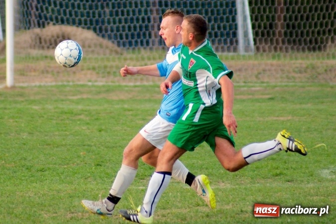 Zdjęcie w galerii na portalu naszraciborz.pl: Dwa do zera, Lyski po mękach żegnają outsidera wiadomości z regionu