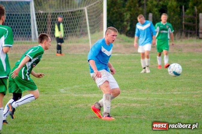 Zdjęcie w galerii na portalu naszraciborz.pl: Dwa do zera, Lyski po mękach żegnają outsidera wiadomości z regionu