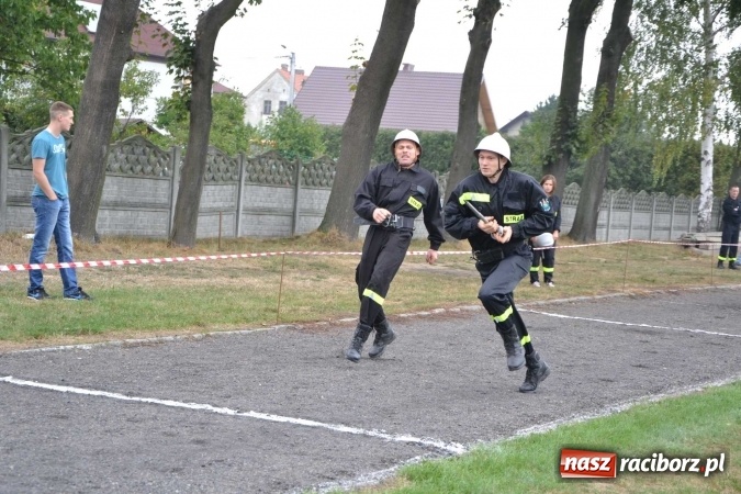 Zdjęcie w galerii na portalu naszraciborz.pl: Zawody strażackie w Tworkowie - znajdź się na zdjęciu wiadomości z regionu