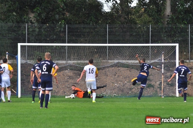 Zdjęcie w galerii na portalu naszraciborz.pl: Okręgówka: Nędza zgarnęła komplet punktów wiadomości z regionu